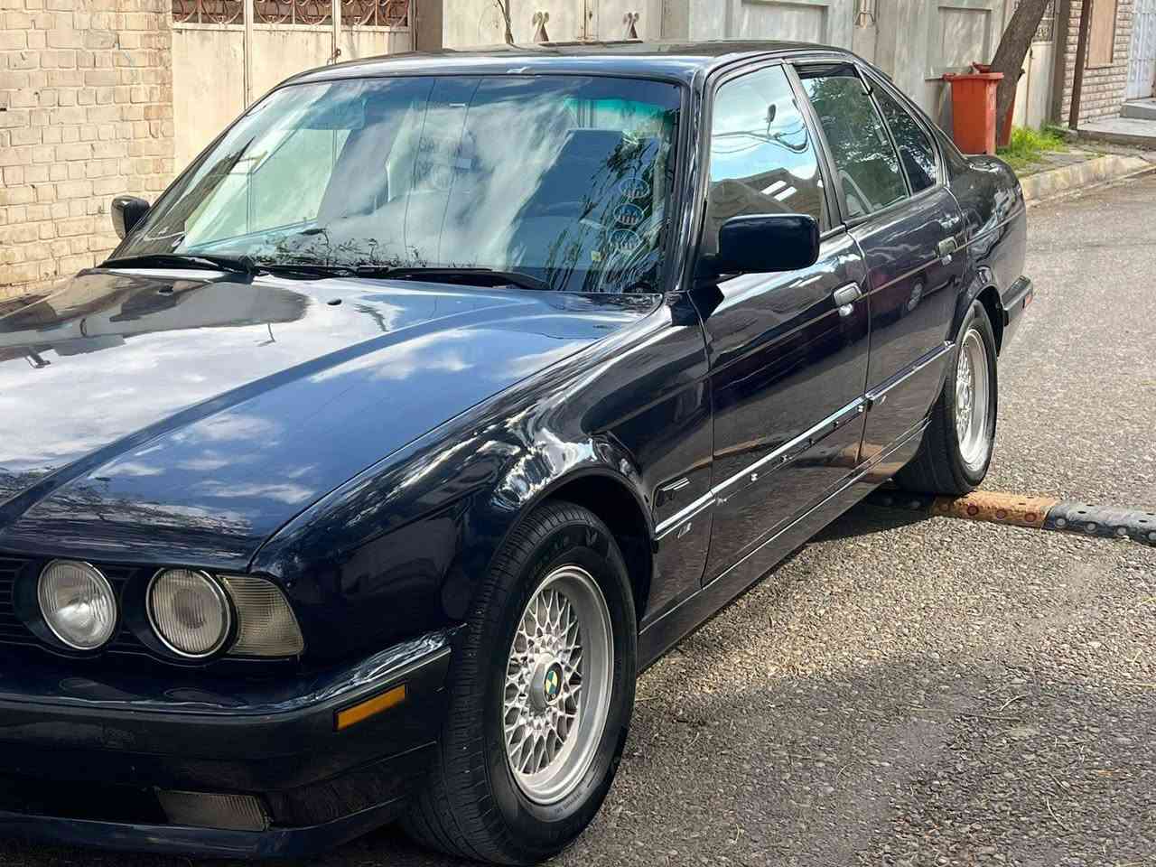 ***********بي ئيم حجم 525 موديل 1991 رقم كركوك مشروع وطني  كير توماتيك 
سنويه جديد لحد 2029 ‌ شرط تحويل وكاله بطاقه بنزين موجود  السياره صبخ جماليه فقط بدون ضربه بدون معجون  كير محرك شرط كاربايت صدر  تايرات تبريد شرط سعره 56  مجال  هاذه رقم صاحبه اني امكلف بس بل نشر  ارجو اذا شراي خابره عنوان كركوك  *********** كركوك, العراق
