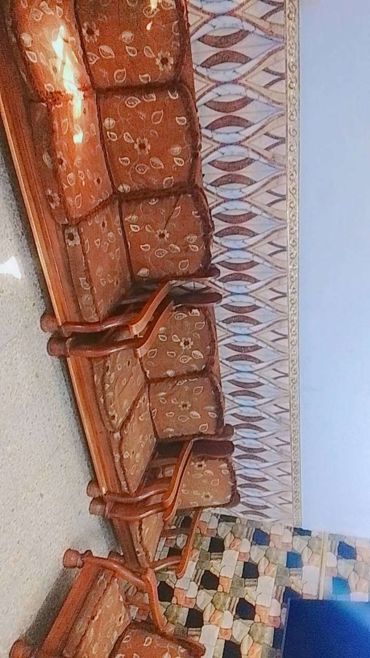 السلام عليكم تخم للبيع نضيف 7 مقاعد قيم وخذ مكاني رئاسه شارع 20
***********
