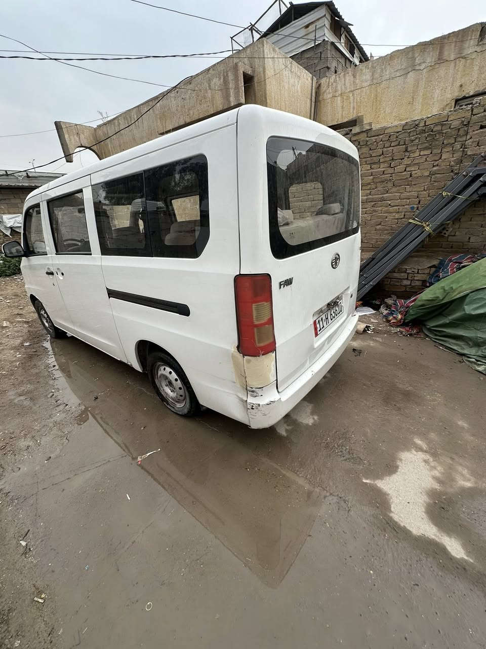 سلام عليكم سيارة فاو خشفة للبيع سيارة شغلة و خير من الله بس بيهة شوية نقوصات وبيهة ضربة بل صفحة الخلفية ورقمهة بغداد انكليزي وعنواني زعفرانية واي استفسار اني خادم وهذا رقمي ***********
