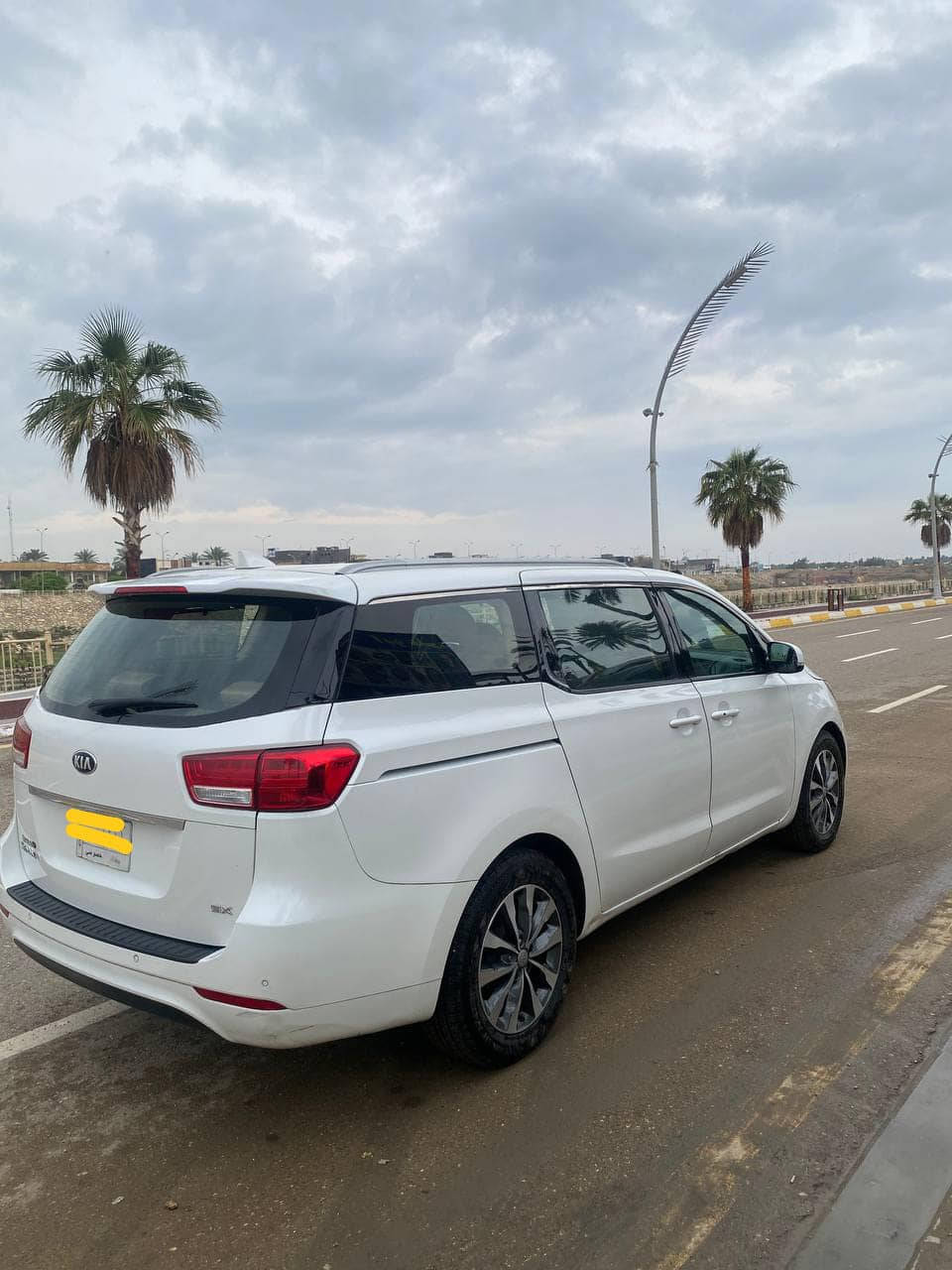 سلام عليكم 
كيا سيدونا وارد امريكي 2016 فئه SX فول مواصفات 1/1 
بصمه ابواب
خزن ميموري 
تدفئه تبريد المقاعد
شاحنه وايرلس موبايل 
صعود منحدرات 
مانع انزلاق
لايت زنون
بوب كهرباء 
تدفئه كشنات 
حساس امامي خلفي 
واكو بعد هواي مواصفات ممذكورة 
كير محرك كفاله عامة 
الحادث دعاميه وجامرلغ راجع بارد اير باك ستيرن طاك 
الرقم بغداد 
السعر 193$ بيها مجال حك الجية 
مكان السيارة ديالى بعقوبة 
رقمي ***********
