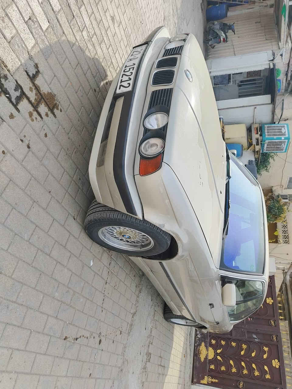 سلام عليكم بي ام موديل 91 بسمي جاهزه من كلشي مكاني جميله سعرهه 75 وبيه مجال اي ستفسار اتصل على حجي هو يمه تفاصيلهه ***********
