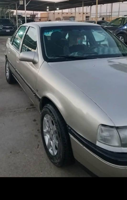 اوبل فيكترا موديل 1991 ما بيها أي خياس السعر32 وبيه مجال 
للاستفسار على الرقم ***********
