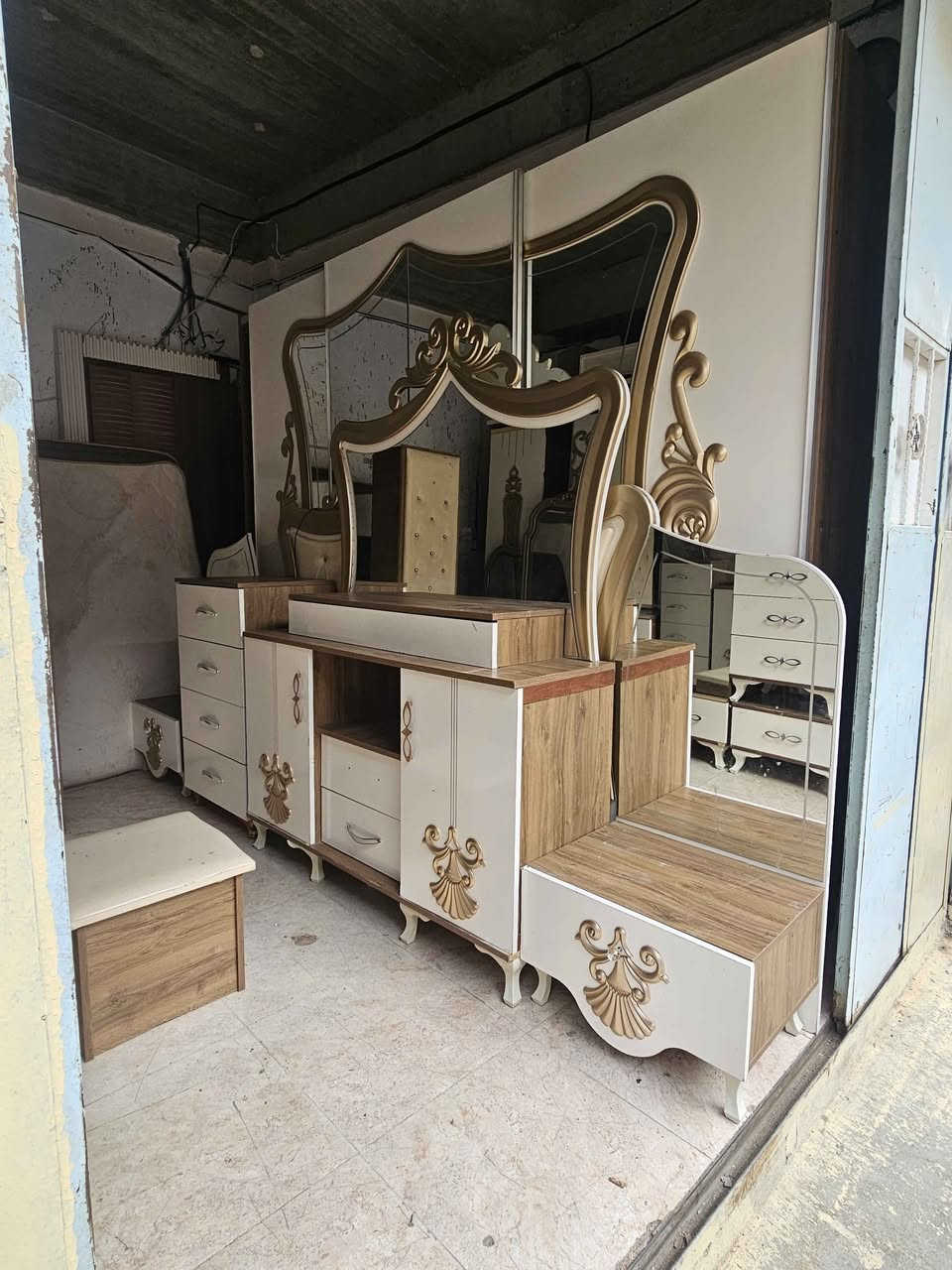 معرض عياض ويوسف سعر700》***********》***********》 كركوك, العراق
