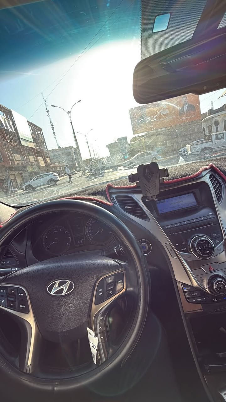 السلام عليكم ازيرا 2014 خليجي فول مواصفات كشنات جلد كهربائي بصمة بانروما حساسات امامية ويل 19 تايرات جديدة للاستفسار اكثر ***********
