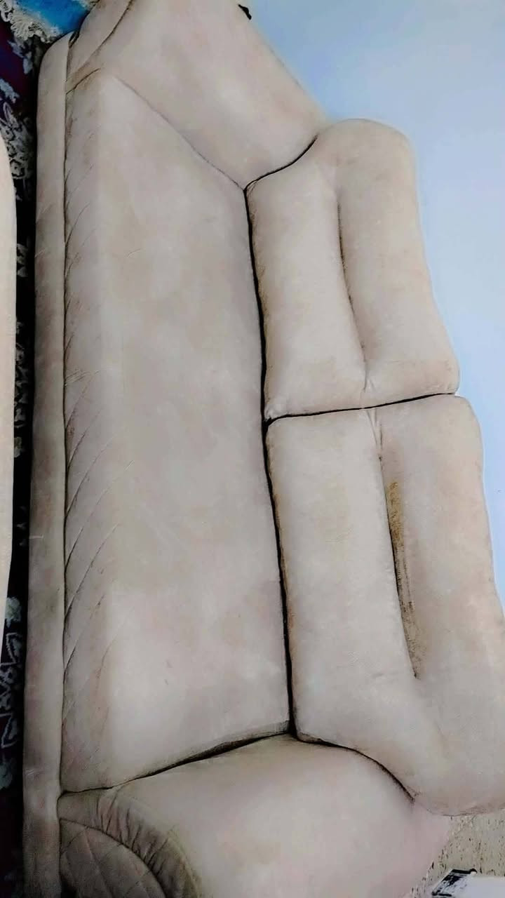 #عندي أغراض مستعمله للبيع الاستفسار مراسله الصفحة @إشارة


**إذا كنت صاحب هذا الإعلان وتريد حذفه لأي سبب، رجاءا أرسل رسالة إلى الدعم الفني**