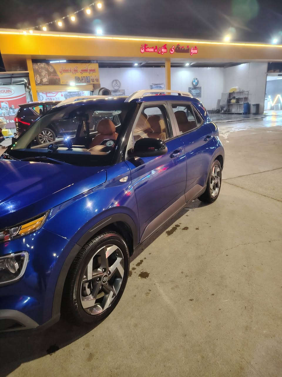 هونداي فينو ٢٠٢١للبيع فقط
فول مواصفات، فتحة سقف 
صبغ خفيف على البونيد مكان الشخط
كير ومكينة وكالة بشرط
تشغيل عن بعد 
بصمة 
رادارات جانبية. تحديد مسار 
تبريد شاشة 
تبريد كوشنات 
تدعم جميع البرامج. اندرويد واوتو وابل وغيرها. 
. المكان.  اربيل.  للاستفسار او الاتصال واتساب او اتصال مباشر. 
،***********
