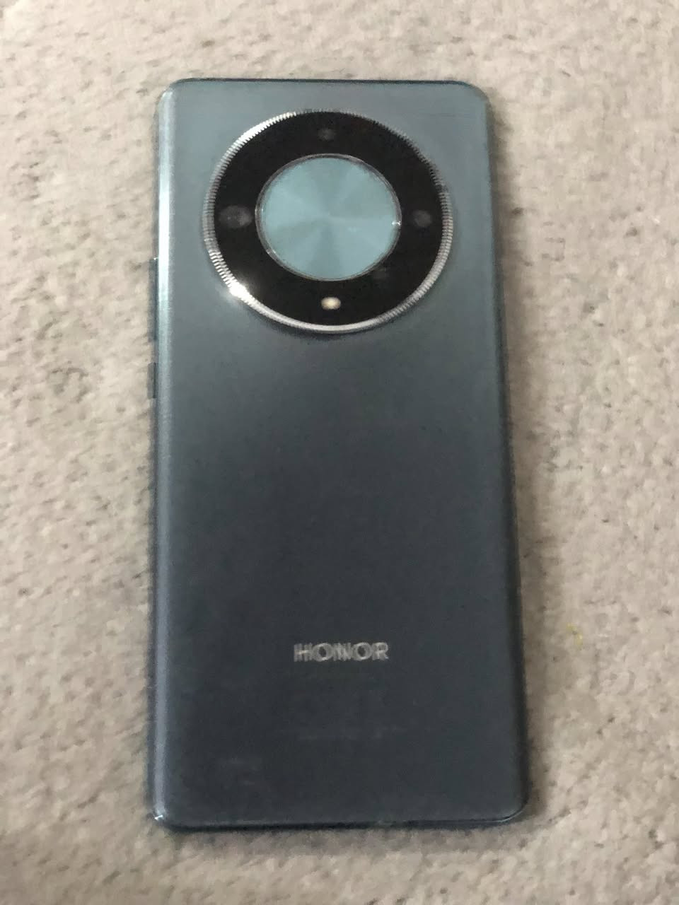 سلام عليكم تلفون هونر X9p سعره قيم في ما يرضي الله ***********
