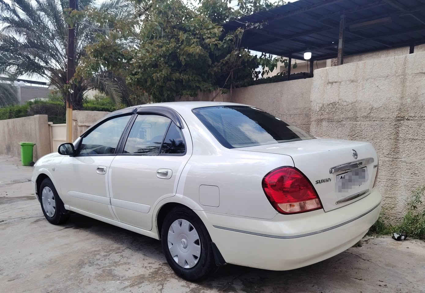 السلام عليكم حبايب
أقره التفاصيل كامله قبل الاتصال 
نيسان صني ياباني اصلي 2008 تفتاحه
EX اربع جام كهرباء ومرايات كهرباء وداخل صاج
كشنات مخمل عسلي 
محرك قبغ اسود سكليتر ميكانيكي مو كهربائي
الصبغ جاملغ خلفي فقط والسونار موجود
تخم تاير جديد
صدر أمامي وخلفي جديد
تبريد ثلج
السياره ممتعوبه وعلى ايد وحده تقريباً عشر سنوات
رقم بغداد دولي وبسمي
السياره كامله دينار متصرف عليها
السعر 97 ومجالها قليل كلش كلش
او مراوس حسب القناعه
مكاني بغداد حي الجامعه ت***********
