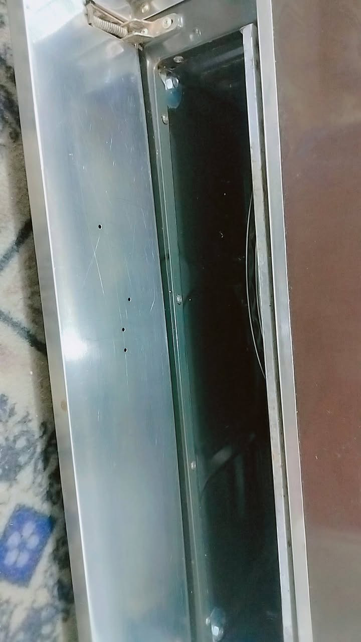 السلام عليكم عندي طباخ للبيع اشتريته والله جديد ونضيف وناره اتخبل وفرنه يخبل وفرنه داخلي سلايت واي زنجار مابي لان شتريت كاونترات تركي وبي طباخ من ضمن كاونتر اشتريته 225 اريده 175


**إذا كنت صاحب هذا الإعلان وتريد حذفه لأي سبب، رجاءا أرسل رسالة إلى الدعم الفني**