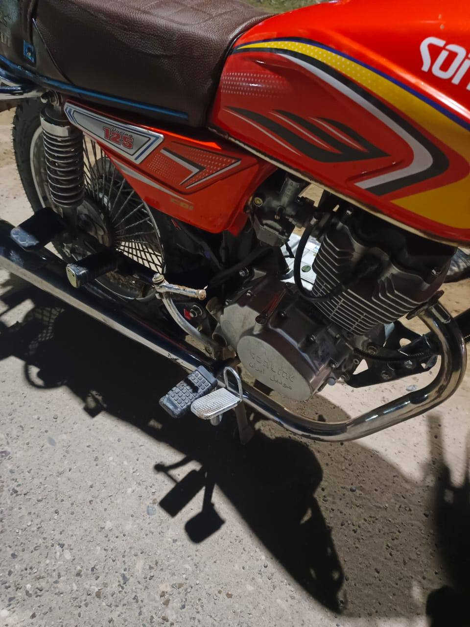 #للبيع
ايراني تايگر 2025 

5گير  دراجه شرط محرك ما مفتوح اخت لزيرو صور جديد مال الليل  وهسه 
 
دراجه شرط احلى من الصور رزانه ونشاط وكامله 

700 وبيها مجال حك جيه رقم ***********
