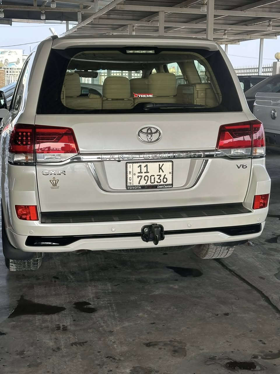 لاندكروز موديل 17 بريم اصل ام الشاحنه الباب الاول . مكفوله كفاله عامه عدا گرن الدعاميه من صفحة الصدر بس وسونارها موجود . سياره ترايها مال زيرو عليها ادامه كامله فلس متصرف عليها . مكينه 6 سلندر 4000 . ماشيه 56 حقيقي رقم بغداد تحويل مباشر مكان السياره الكوت استفسار اكثر اتصال ع الرقم ***********
