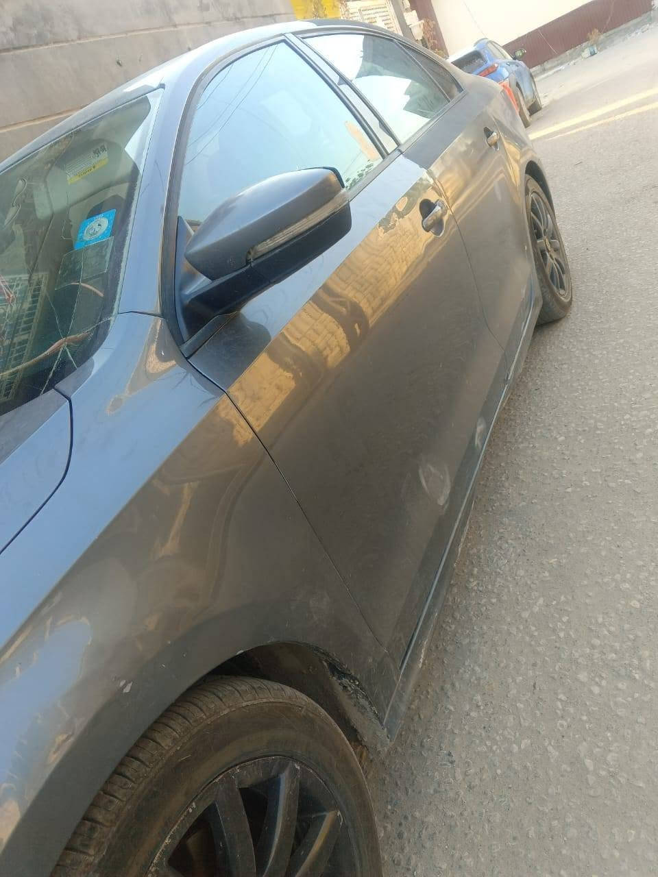 السلام عليكم جيتا مواصفات SE وهذا حادثه محرك 1.8 توربو بيه ملاحضات  بسيطه  محرك كير كفاله تبريد ثلج 
مكاني بغداد  سعره 78 ورقه ومجال بسيط 
***********
