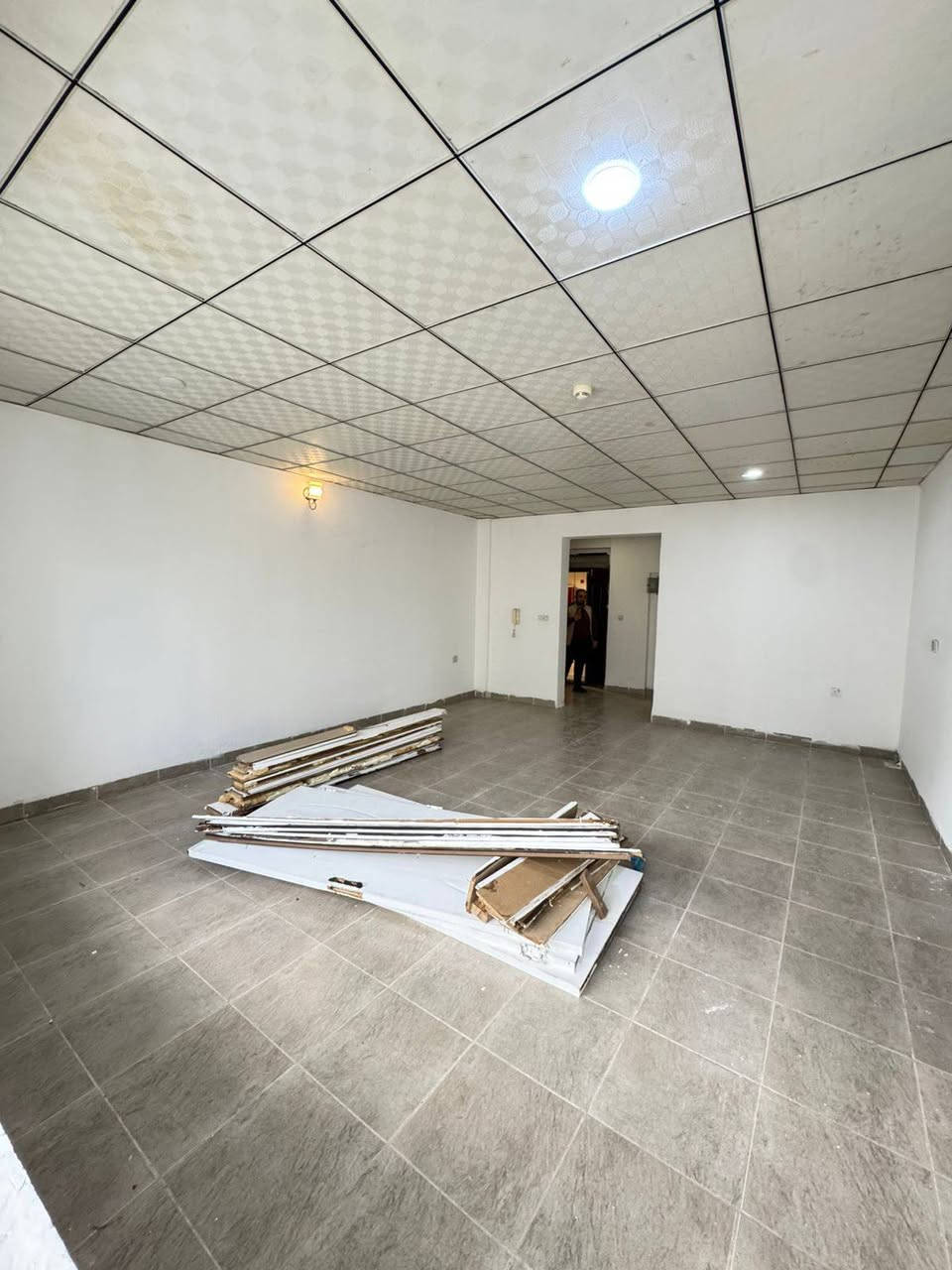 #شقة للبيع في_ مجمع شاهان ستي #
مساحة ١٢٨ متر 
يتكون من ( غرفتين نوم - صالة - مطبخ - صحيات ) 

متوفر به جميع الخدمات ( ماء - كهرباء - سكويرتي - اسواق - مسجد - مدارس - ملعب )
￼⁨للمعلومات  - اكثر
***********
***********
شركة باغى لاوان للاستثمار العقاري في اربيل
———————————————
#شووقه بؤ فروشتن له كومه_لگاى شاهان ستى#
رووبه رى 128 متر
پيكهاتووه 2 ژوورى نوستن - ژوورى پشوازى- مطبخ- حمام و تواليت-

***********
***********
⁩
# بغداد# موصل# كربلاء# اربيل# بصره# نجف# صلاحالدين# كركوك# سليمانى# دهوك# العام‎# المانيا# هولندا# لندن# تركيا# عمان#
