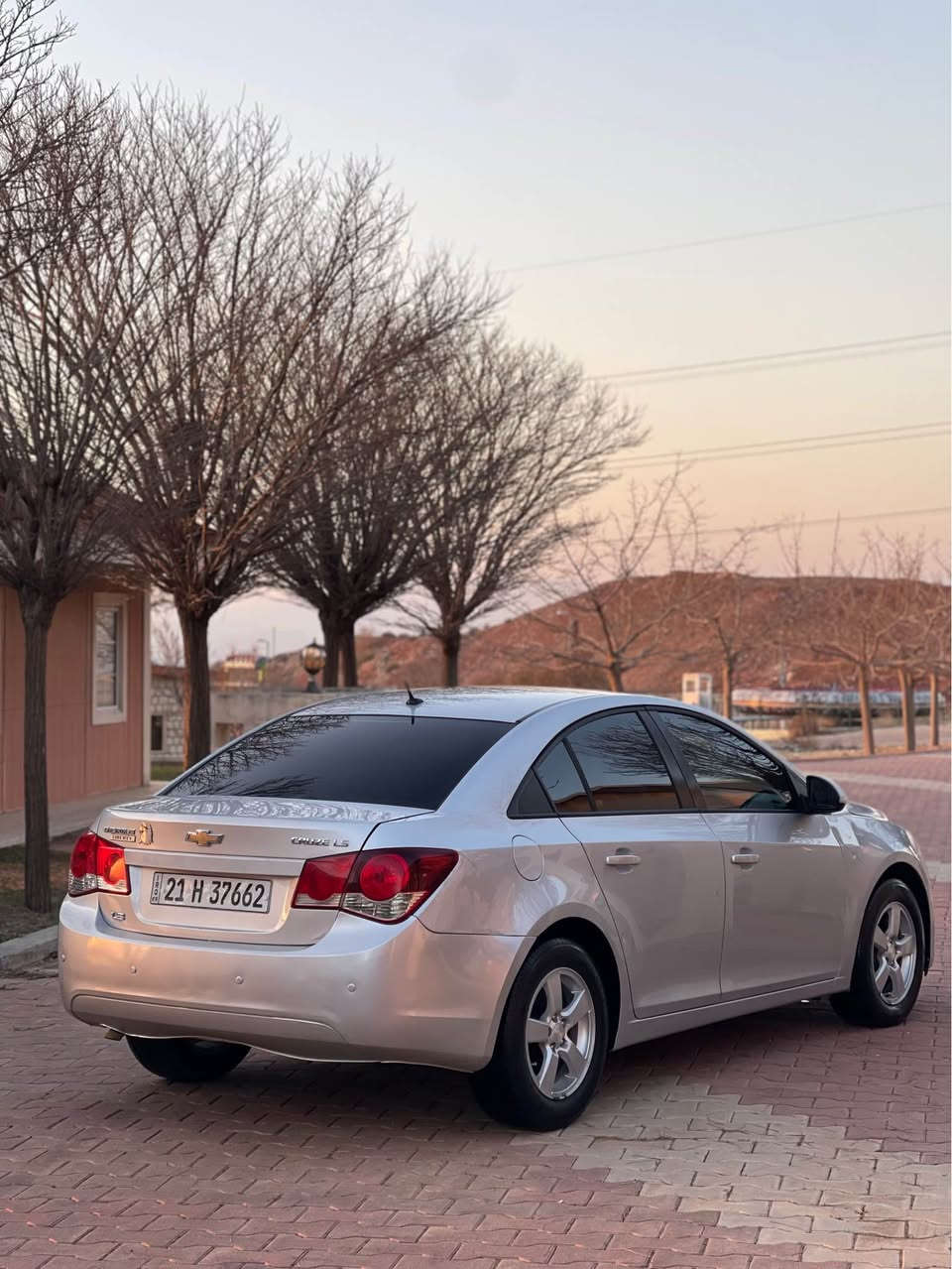 نرخی ٥۸ گەڵا و کەمێک مەجال💰
تکايە زانياريەکان بخوێنەوە دواتر تەلەفون بکە🧾
ئەوەليات .. ئەوەليات.. ئەوەليات ❌❌
📞***********
شوفرليت کروز ، مۆدێل ۲٠۱٥ ، گێڕ تۆماتيک
سەيارەيەکی زۆر پاک و جوانە ۱۳٦ هەزار ڕۆيشتووە📦✅
دەعم و لێدراوی نيە تەنها يەک پارچەی بۆياغە☑️
گێڕ و مەکينە بەشەرت ، چوار تايەی لۆک 🛞
سەيارەکە ڕەقەم و سەنەوی نوێيە بەڵام غرامەی لەسەرە من بە ئەوەليات دەيفرۆشم واتە بەشەرتی غرامە نايفرۆشم تەنها بەشەرتی ئەوە دەيفرۆشم ئەوەلياتی هەبێ و کێشەی مەدەنی نەبێ و حيدزی لەسەر نەبێ☑️✅✋🏻 
گۆڕينەوە ناکەم تەنها فرۆشتنە 💵💰
تکايە جوابی نامە و کۆمێنت نادەمەوە گەر موشتەری تەلەفون بکە لەخزمەتدام
ژ.م واتس ئەپ *********** 📞 كويسينجاك, أربيل
