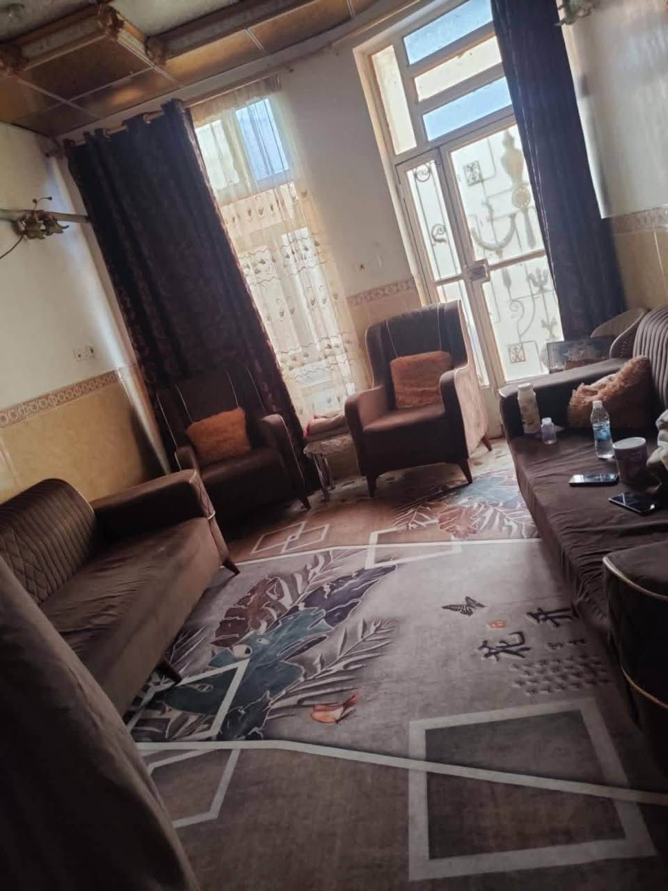 دار للبيع في النجف الأشرف حي الجامعة 
مساحة ١٠٠م طابقين ٣غرف نوم 
خلف المدينه المائيه قطاع ٢٦ موقع مميز 
سعر مناسب

للاستفسار مراجعة مكتب الدر او إلاتصال ع الأرقام المذكورة 
***********ابو عباس الجليحاوي
يتوفر واتساب 

***********حسين الاعسم 
يتوفر واتساب 

#نستقبل_عروضكم_العقارية_في_كافة_احياء_النجف_الاشرف_اهلاً_وسهلاً النجف, العراق
