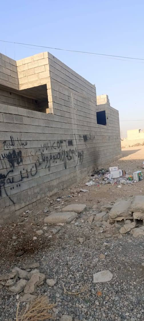 هيكل زراعي للبيع في بنجا علي ١٠٠م طولاني السعر١٥ بي مجال هاتف ***********
