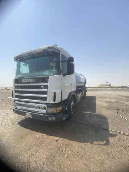 للبيع دنكر سكانيه 2001 مطولهً دبل شاصي تانكي مقلون 17طن مكينه نجكتر كير 4/4سياره خير من لله تخم تاير سعر 220بيها مجال قليل ***********
