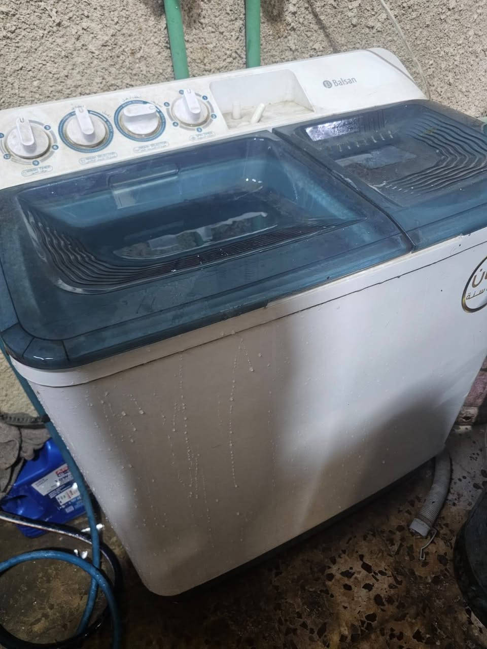 سلامو عليكم طباخ للبيع سعودي
5 عيون فرن شغال نظافته 95 من 100 السعر250 
غساله حوضين  للبيع  نضا95 من 100  السعر75
 مبردة للبيع شويه كشرهة   امولح  واتر بم ماطور جدد
السعر 100 
تخم راسي 10 مقاعد دوشمه بلدية بي شويه تلحيضات صبغ للبيع نظافه 95 من100 السعر  550 وبي مجال
العنوان العامريه  *********** وتساب ابو حمودي
