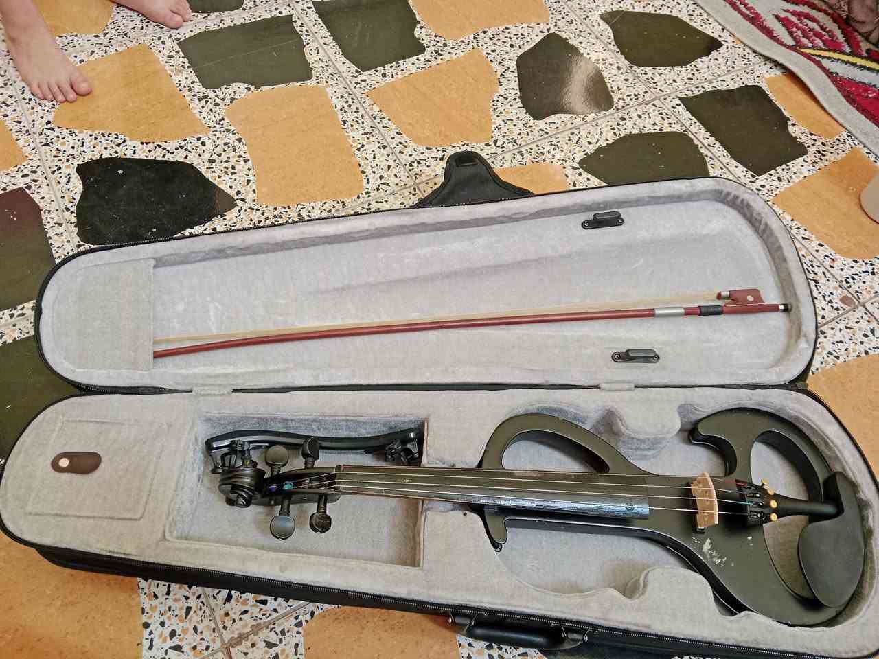 كمان للبيع جديد المكان كربلاء حي العسكري السعر نهايته 75 وبي مجال للشراي


**إذا كنت صاحب هذا الإعلان وتريد حذفه لأي سبب، رجاءا أرسل رسالة إلى الدعم الفني**