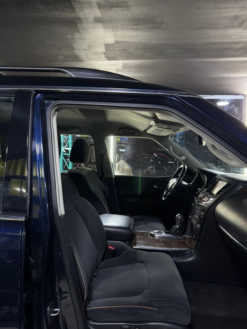 السلام عليكم 
نيسان ارمادا موديل19 للبيع او مراوس حسب القناعة
مواصفات السيارة/
 شاشة 
كامرا خلفية
حساسات امامي خلفي
تحكم جهتين
شاشة اعطال 
مرّي كهرباء
عدسة متحركة
حادثة السيارة / باب السايق مبدل ومصبوغ هو والجاملغ هنا بيها بارد بسسيط باب عكس السايق وتكحيل
سيارة جتي من امريكا ماشية 300 ميل وحالياً 87 الف 
سيارة على ايدي من سنتها لحد اليوم مكينة وكير بلادي كهربائيات بلادي ما ملعوب بيها ولا مفتوح بيها برغي السيارة كلها 
رقم بغداد باسمي
سعر 290 ورقة وبيها مجال 
للاستفسار الاتصال على الرقم 
 *********** واتس اب 
 *********** خط + واتس اب
