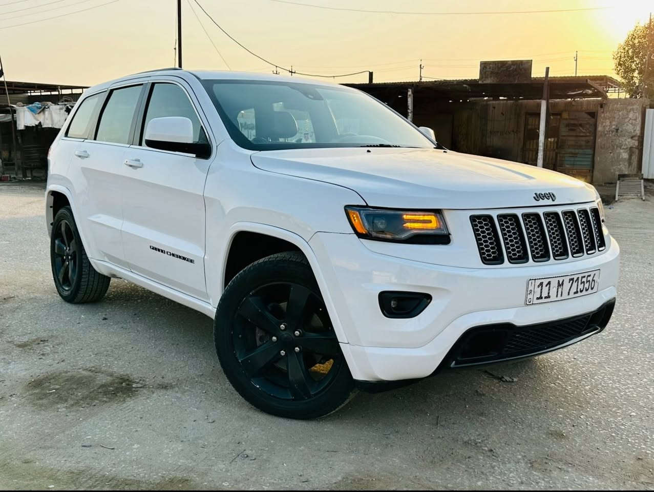 السلام عليكم للبيع جيب كراند شيروكي موديل 15 كير كهربائي 
طياره جنطه كهربائيه إشاره ترحيب ومواصفاتها معروفه تبريد ثلج السياره ماشيه 147 سياره حادثها بجم السياره مصروف عليها وكاعده حلوه مال جناي ترايك للبصره شرط وحادثه وسونار موجود بالصور السعر 190 وبيها مجال قليل للشراي مكاني بابل ***********
