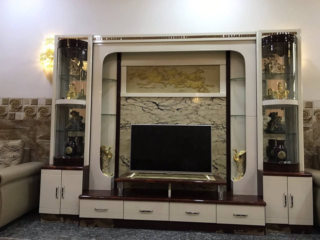 السلام عليكم 
معرض للبيع السعر ٣٠٠ وبي مجال


**إذا كنت صاحب هذا الإعلان وتريد حذفه لأي سبب، رجاءا أرسل رسالة إلى الدعم الفني**