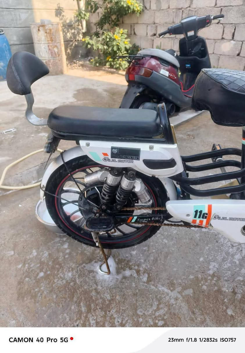 سلام عليكم باسكل شحن الابيع مديل 2024 بطاريته موجودة باسكل كلشي ما بي بس عوزه كفرات مكان كربلاء يم سندباد قيم وخذ***********واتساب السعر 180
