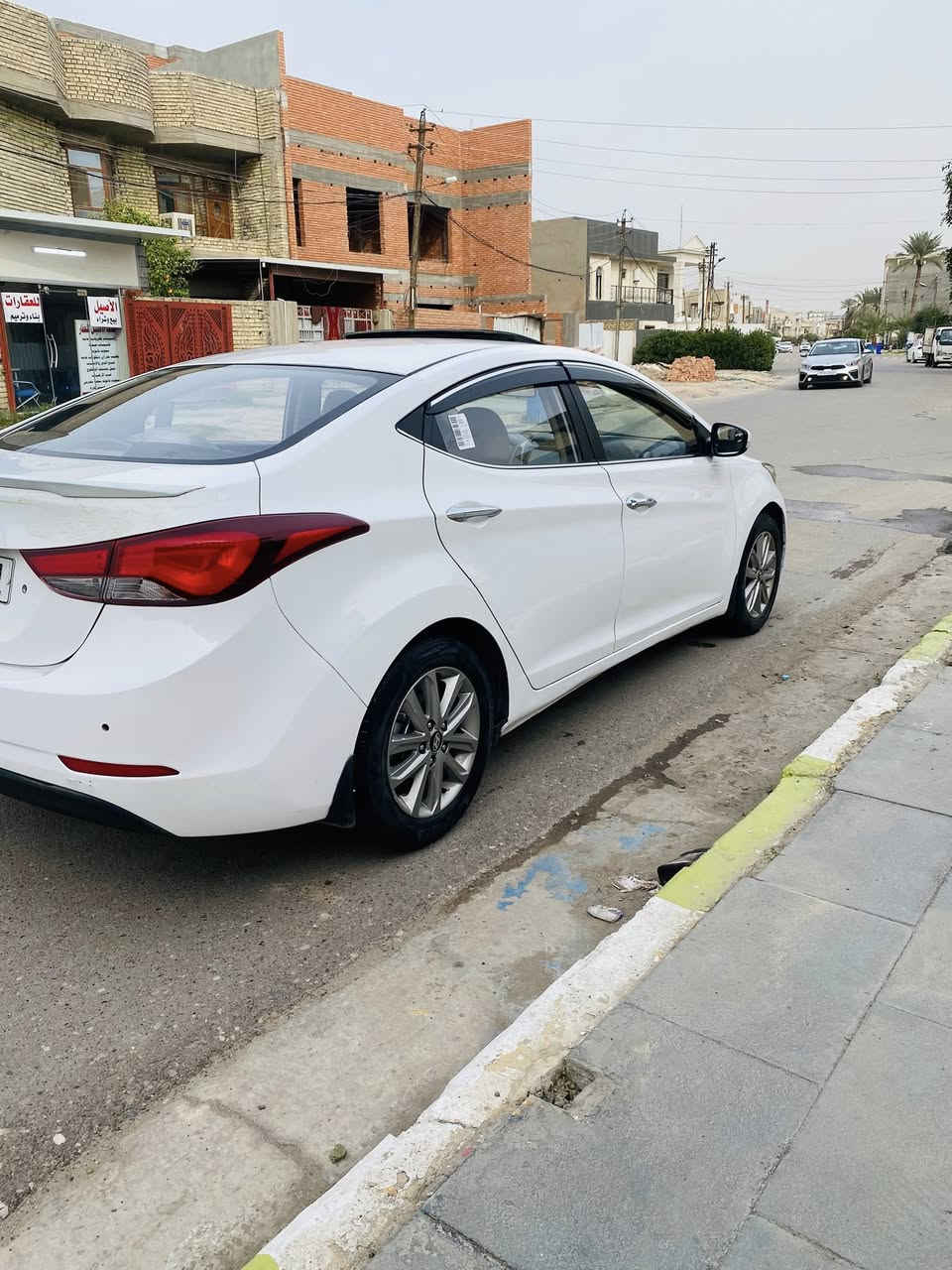 السلام عليكم  النترا 2015 خليجي رقم بغداد الدولي الجديد بأسمي محرك 1800 ماشيه 120 السياره جاهزه من كلشي وفول مواصفات عدا البصمه فتحه سقف كامره حساسات اشاير بالمري داخل صاج يدات نيكل   بيهة فقط قطعه وحده  صبغ وشبر بالهلال الخلفي  وتكحيل بسيط  مكاني بغداد للاستفسار ***********  السعر 122
