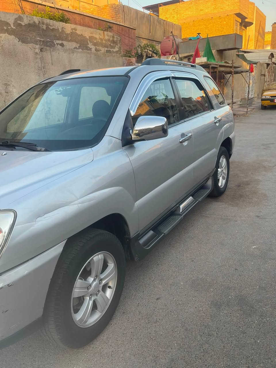 السلام عليكم
سبورتج 2009

السيارة بدون صبغ  

بدون ضربة طخات فقط كما موضح في الصور 
تبريد شغال  

مكينة مبدلة كاملة 

السيارة ماشية 120 كيلو 

السيارة فول حساس سرعة حساس حزام 

بانوراما وبعد تفاصيل كاملة 

السيارة با اسمي شرط تحويل مباشر 

هزة وسنوية 

السعر 115 

الاتصال على الرقم فقط

***********
