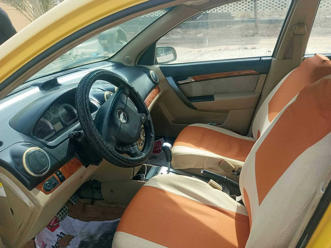 سلام عليكم ورحمه الله وبركاته
سياره افيو للبيع موديل 9 اوتماتيك محرك مفتوح بأسمي سنويه 2031 مصفره هيئه وغرامات مداور بنفس اليوم.. اصفر بلاد  بيها باب سائق مبدل مكان السياره كربلاء 52 وبيها مجال 
***********
