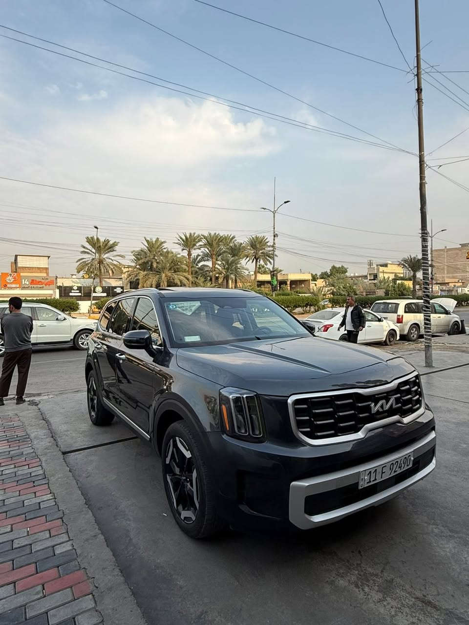 السلام عليكم كيا تيلورايد 2024
السياره كلش كلش نظيفه حادثها فقط جنطه وسونار بيها السياره وترقيم جديد ماشيه 14 الف فقط 
السياره مفوله للاخير 
السعر 30 الف دولار اي ما يعادل 300 ورقه وبيها مجال 
مكاني بغداد جديده شارع المسبح 
***********
