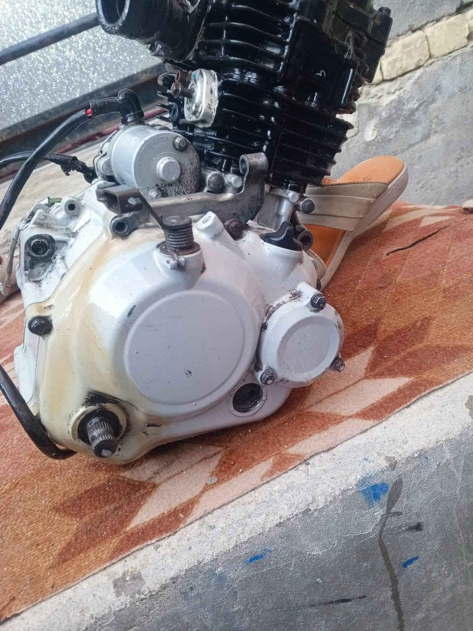 محرك بوكسر للبيع ابيع كوم حديد وياه كابريته بلاديه١٥٠قفل مكاني بصرم ***********
