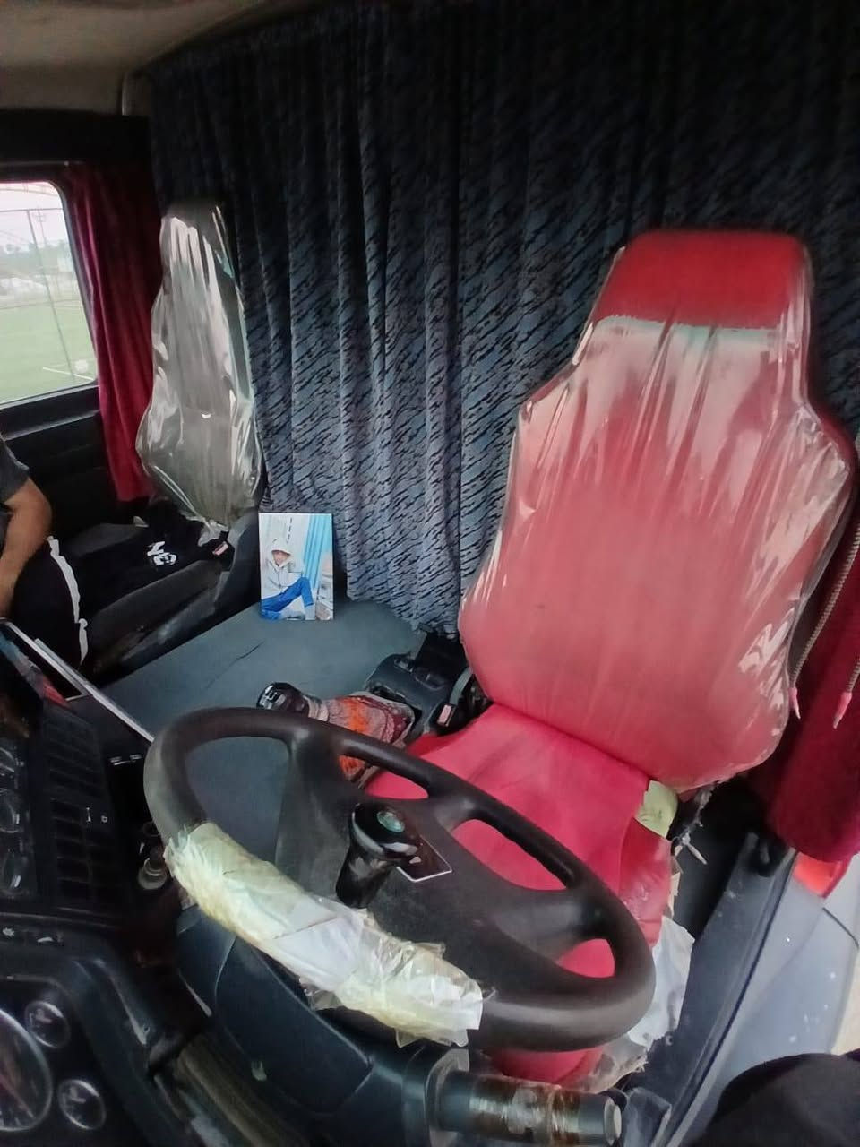 السلام عليكم خباطه الفين وتسعه جدر ١١ متر السياره  جديده بمعنا الكلمه التواصل ***********
***********
