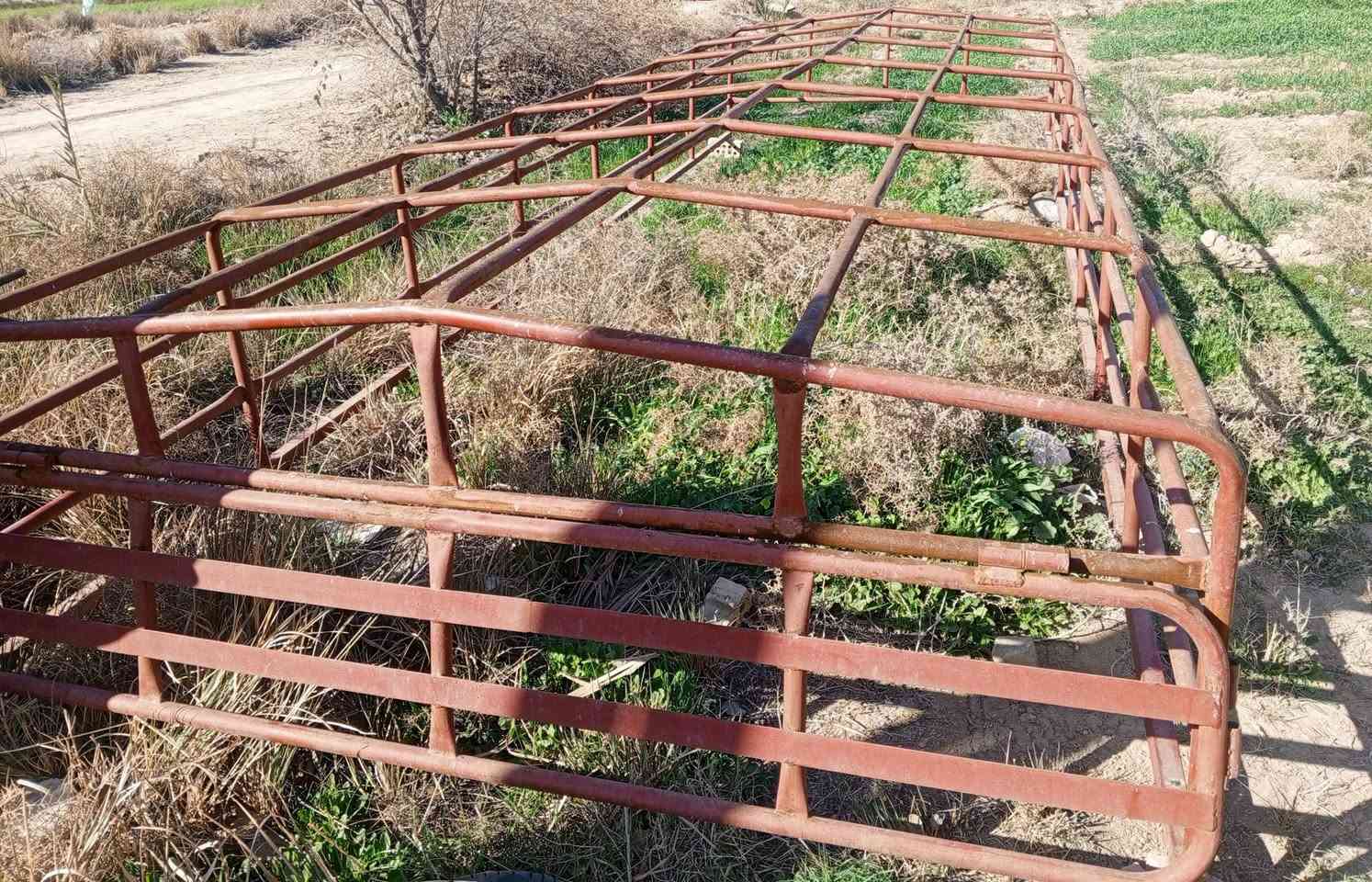 سلام عليكم قفص للبيع طول 6 وربع نوع حديد ثقيل وجديد وبوري سعر 600عنوان بابل الحمزه  تفاصيل اكثر تواصل على رقم ***********
