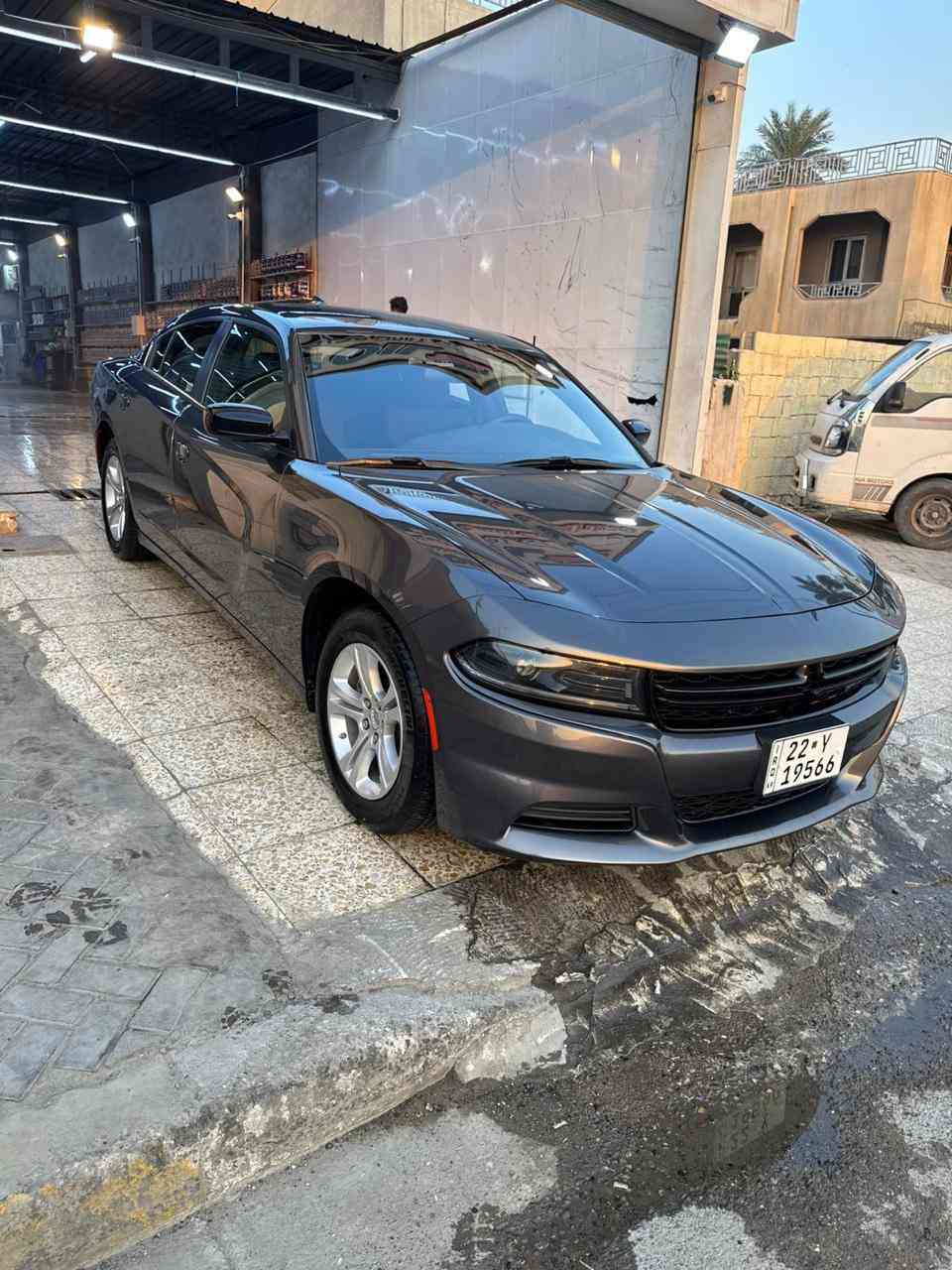 السلام عليكم للبيع فقط 
چارجر 2023 للبيع فقط (وارد امريكي) 
حادثها جاملغ و باب جهة السايق لغود و شواصي مكفولة ايرباكات راجعة سستم 
مواصفات السيارة بصمة و شاشه جبيرة و كشن كهرباء مواصفات جارجر المعروفه 
سياره ماشيه 44الف ميل 
السعر:235ورقه و بيها مجال 
الرقم :***********
