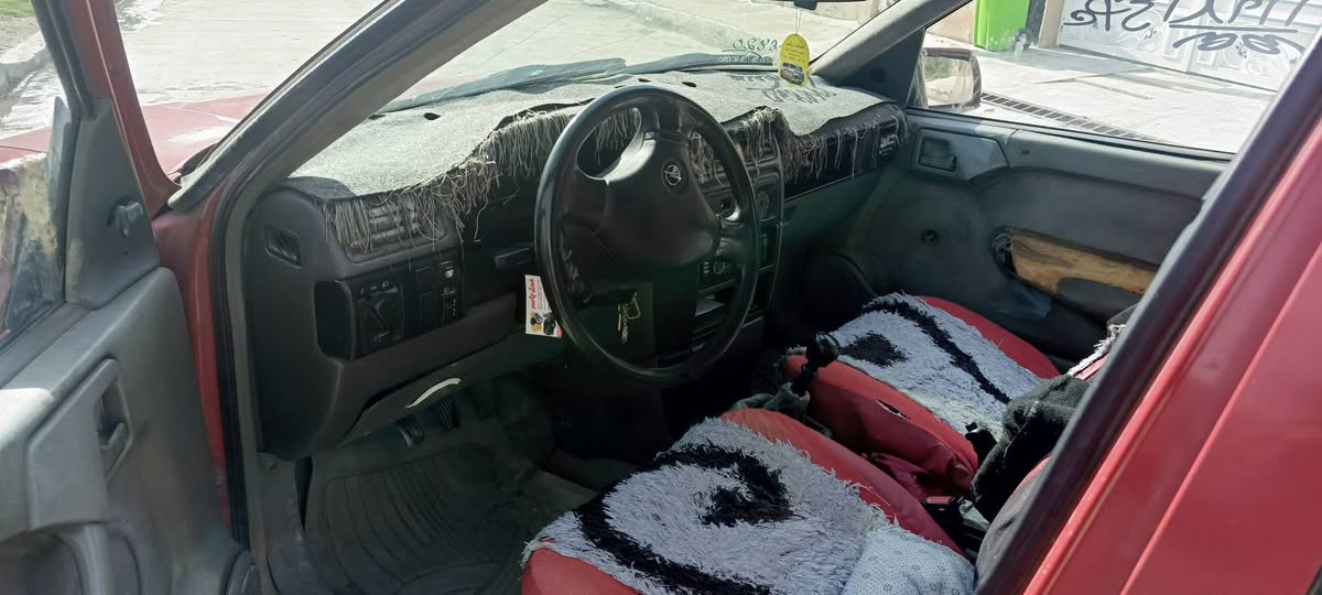 السلام عليكم فكترا 20 لون احمر رقم الماني سنويه الى 28 كابون بانزين جاهزة كما موضح في الصورة شرط التحويل السعر 44بيها مجال شي قليل للتواصل ***********
