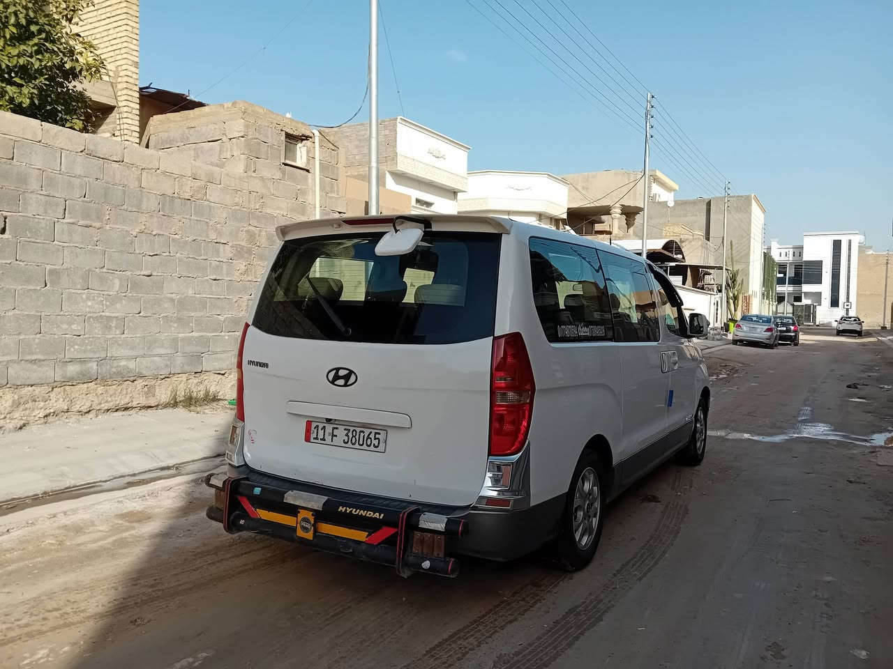 سلام عليكم  استاركس  موديل ١٣ تخم تاير جديد مكفول عدا جاملغ جهت السايق اسود مصبوغ السعر ١٦٥  وبيه مجال هاتف ***********
