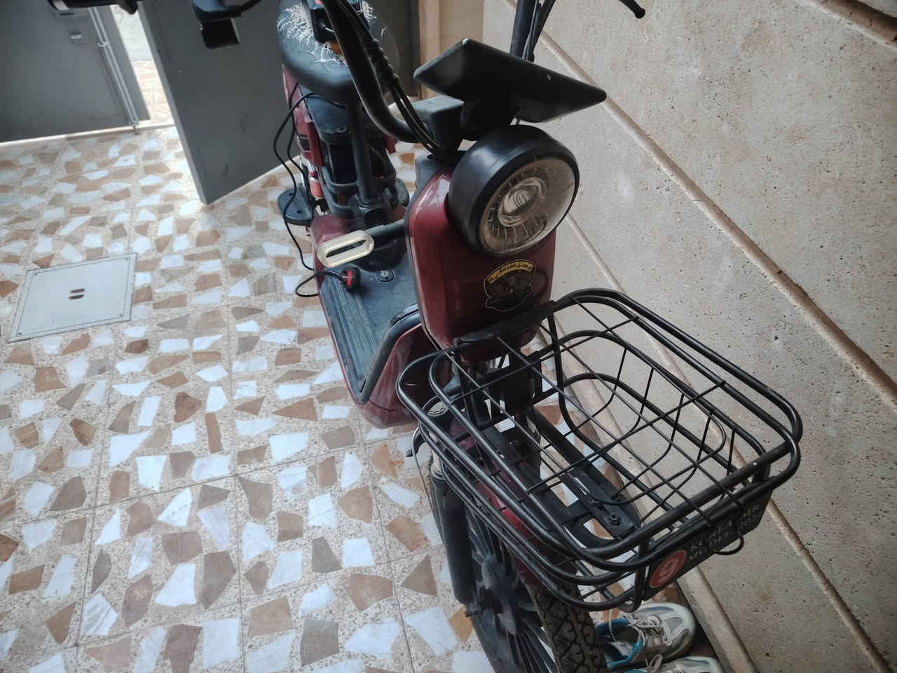 ماطور شحن حجم  20
5 بطاريات نصف عمر
نضيف مع شاحنه 
للاستفسار خاص او الإتصال على الرقم
***********
