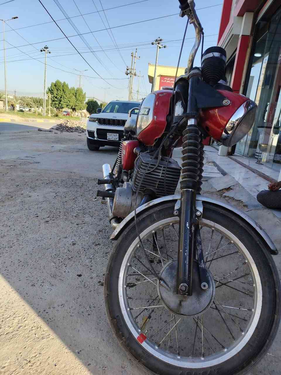 سلام عليكم من رخصت مدير الكروب متاح امزت مديل81 رقم وسنويه بدون دراجه كلش نضيفه مال جناي نقصه شغلات بسيطه مكان #كربلاء #طويريج السعر 900 وبيه مجال متواجد خاص مازنجر + رقمي ***********
