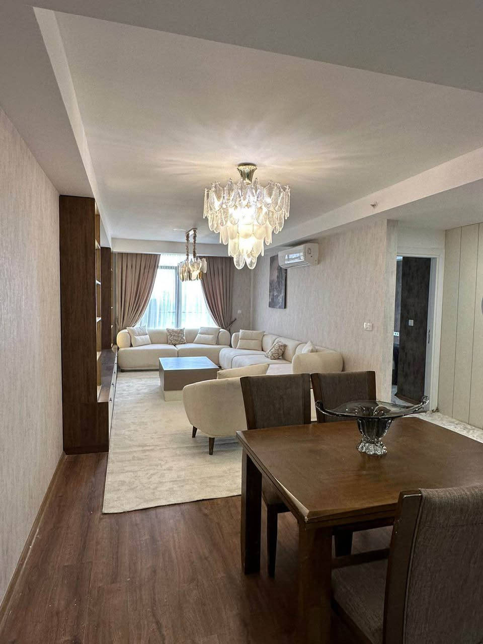 شقة مؤثث للأيجار في امپاير پيريل
غرفتين نوم 
كامل مؤثث
ملاحظة لدينا شقق للبيع هم سواء غرف واحد او غرفتين عليك بس تتصل بالارقام
  
📞☎️ 0750 386 1964 whastup أربيل, العراق
