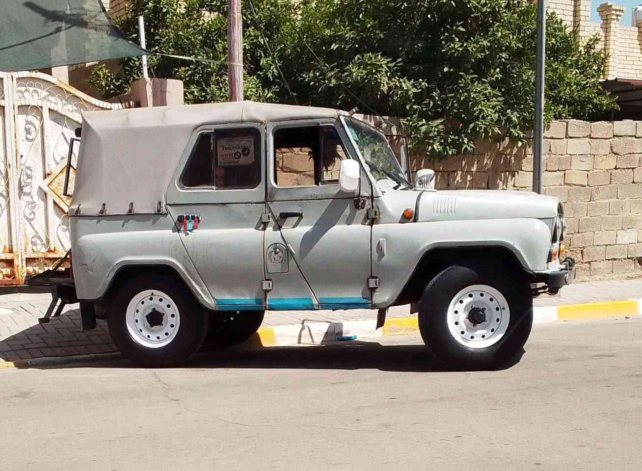 ٢٠٠٠ للبيع بلاد داخل وخارج
مكينه وكير جدد
تحويره كامله اربع دسك باور ستيرن دركه 
كهربائيات كله شغاله

 ***********
***********
