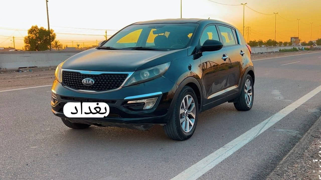 السلام عليكم للبيع كيا سبورتج 2016   

السعر 117 ورقه مجال قليل بيع سريع 

محرك دوووش 2000
بيه طخه بسيطه طرف البنيد ونصبغ 
سيارة جديدة  صدر جديد تبريد قطعتين ثلج 
مكان السيارة بغداد  رقمها السيارة بغداد   

غير متواجد على الفيس ***********
