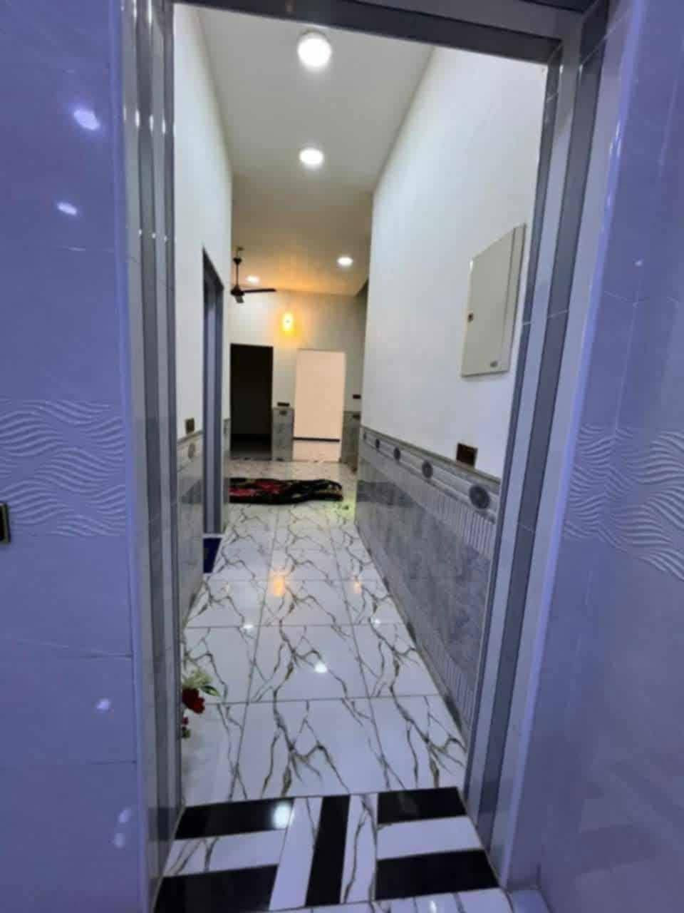 للبيع بيت ملك صرف مساحه 200متر حي الزهور حي ابو مهدي المهندس قرب موقع الضباط مطلوب 40 الاتصال على الرقم قل من طرف مندوبه ياعلي مدد امانه عندك اخي الكريم ***********
