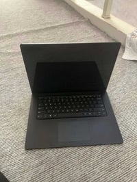 Surface Laptop 4 • شاشة لمس ١٥ إنش • Core i7 جيل ١١