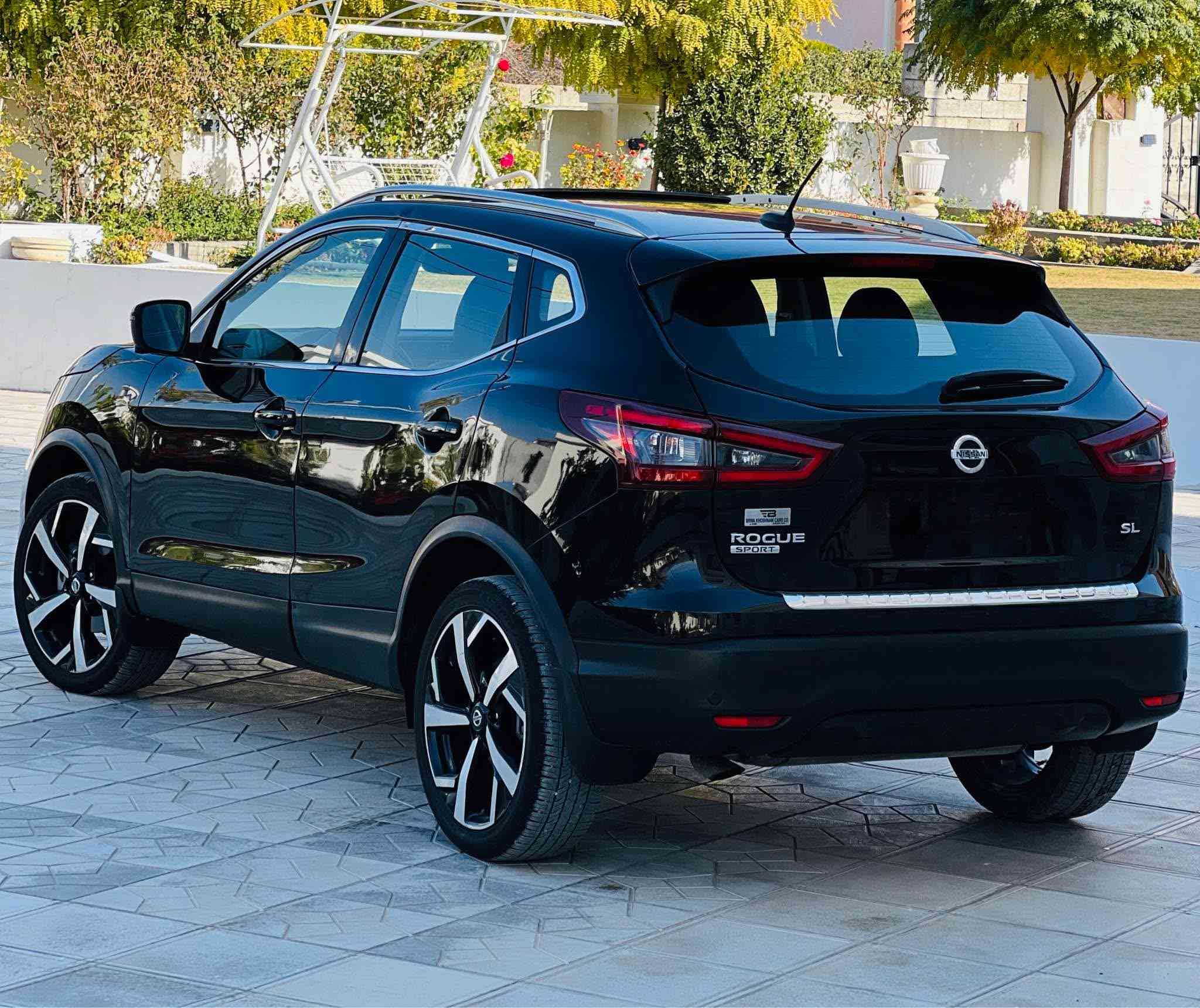 Nissan rogue sl  2022
 نيسان روج سبورت (SL) موديل : 2022
اللون : اسود
عداد المسافة : 30 الف كيلومتر
حجم المحرك : 2.0L (4.سلندر)
ملاحظة السيارة : 2 باب طرف سايق بيها صبغ 
المواصفات :  𝐒𝐋 
فـــول فـــول مـــواصفـــات 1/1
فتحة سقف سلايد
 بصمة ابـــواب 
بصمة تشـــغـــيل 
تشغيل عن بعد : 𝐑𝐄𝐌𝐎𝐓𝐄 𝐒𝐓𝐀𝐑𝐓
شـــاشـــة كبـــير لمس
كـــامـــيرا امامي
كـــامـــيرا جانبي
كـــامـــيرا خلفي
هاند بريك بصمة
اوتو هولد : 𝐀𝐔𝐓𝐎 𝐇𝐎𝐋𝐃 
اوتو ستارات : 𝐀𝐔𝐓𝐎 𝐒𝐓𝐀𝐑𝐓
اوتو ستوب : 𝐀𝐔𝐓𝐎  𝐒𝐓𝐎𝐏
رادار امامي (تحديد مسار)
رادار جانبي  (نقاط عمياء)
رادار خلفي (التحذير من الاصطدام)
حساسات امامي
حساسات جانبي 
حساسات خلفي 
نظام : 𝐄𝐂𝐎
نظام : 𝐍𝐎𝐑𝐌𝐀𝐋
نظام : 𝐒𝐏𝐎𝐑𝐓
كشنات جلد
كشنات كهربائي
كشنات هيتر
كشنات خزن
تحكمات استيرن
استيرن هيتر
تـــبريـــد لمـــس 
تـــبريـــد مـــركـــزي 
لايتات ليـــLEDـــد زينون بيلادي
بكلايتات ليـــLEDـــد بيلادي
ويــــل كــــروم 
مرقم اربيل جديد
بعد هواية مواصفات…
‏‎تفاصيل اكثر الاتصال علی ارقام التاليه 
‏ WhatsApp - Vibir‏‎‏‎‏
☎️ ***********
       *********** 
عنوان📍اربيل / سوران
‏ أربيل, العراق
