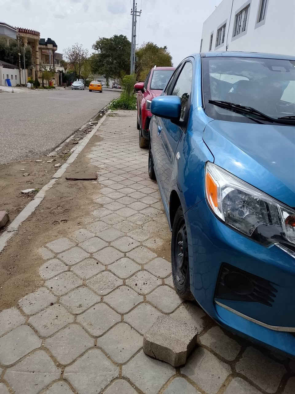 سلام عليكم سياره مستبوشي موديل 23 البيع محرك 3 بستم ضرر جاملغ + بونيد السعر 90 وبي مجال الاستفسار اتصال عل رقم ***********
