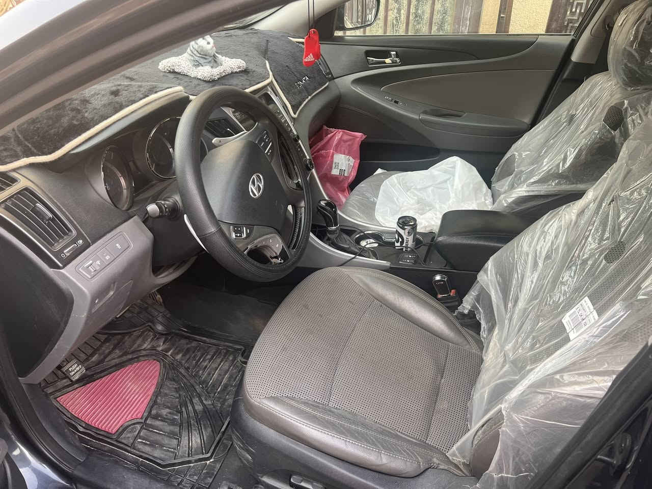 من رخصه الادمن المحترم السلام عليكم للبيع فقط مكان السياره بغداد سوناتا ١٣ فول مواصفات ماعدا الفتحه بيبان بصمه تشغيل بصمه شفتات بالستيرن تدفئه بالكشنات السياره ليبل واحد بدون تبديل فقط رش ٣ قطع جامرلغ خلفي والباب والجامرلغ الأمامي بدون معجون السعر ١١٥ وبيه مجال قليل للاستفسار اكثر اتصل *********** أو ***********
