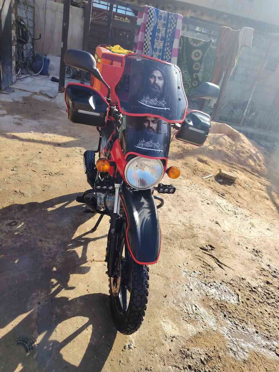 سلام عليكم بوكسر جبلي للبيع كاملة من كل نواحي ما بيهة اي نقص مكينة مبدل بوشة وبستم شركة موديل ٢٠٢٠ بل سنوية ٢٠١٩ كلج جديد باتري جديد كابريتر جديد شركة العنوان شهداء البياع السعر  17000 وبية مجال  مستعجل على بيعتهة الرقم ***********
