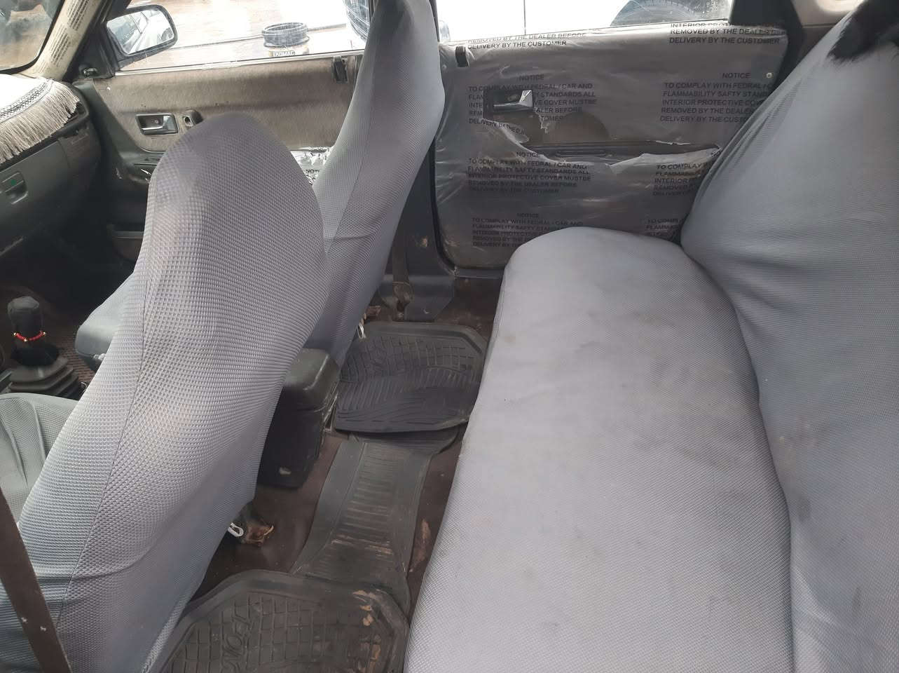 مازدا مۆدیل 1992 سەنوی ووکالەت
***********
بێ بۆیاخ بێ دەعام بێ لێدراوی بەشرت هیجی پێوەنیە
نرخ،،19گەڵاو مجال،، ساخە زۆرمەزبوتە گێڕومەکینە بەشەرت ،،هەشو کابلێتە...
کارەبای هەموی ئێش دەکات ،تایەی باشە 
جام کارەبای ،،،،گەرمی ئیش دەکات ،،زۆرجایزو ڕێکو پێکە سەیارەکە ،،،تنو تۆڵە زۆر پاکە سەیارەکە،،
