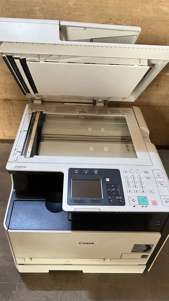 للبيع طابعة 
 نوع Canon i-SENSYS MF8280Cw.
تستخدم الطابعة حبرًا بودرًا وتدعم الطباعة الملونة والعادية. 
تتضمن الطابعة ميزات النسخ والمسح الضوئي الملون، مما يتيح للمستخدمين إنشاء نسخ رقمية وورقية بسهولة. 

نقص فقط حبر تجي تفحص وتاخذ 
السعر 100 قفل  
المكان بغداد حي البتول 

‭٠٧٧٠ ٢٠٢ ٣٣٩٧‬

